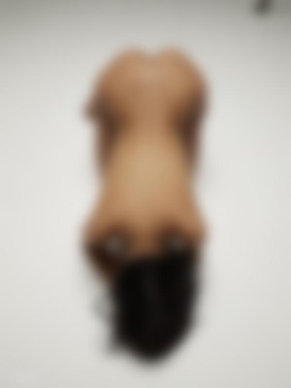 Afbeelding #8 uit de galerij Jessa het naakte lichaam
