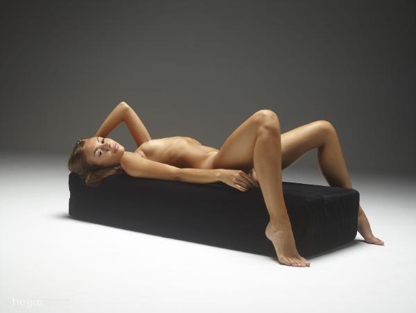 Bild #7 från galleriet Karina monumentala nakenbilder
