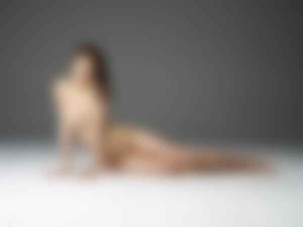 Billede #8 fra galleriet Kloe første nøgenbilleder