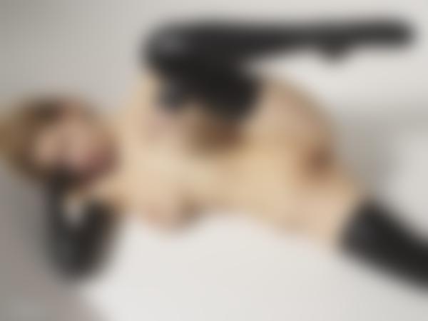 Bild #11 från galleriet Mila A killer kurvor