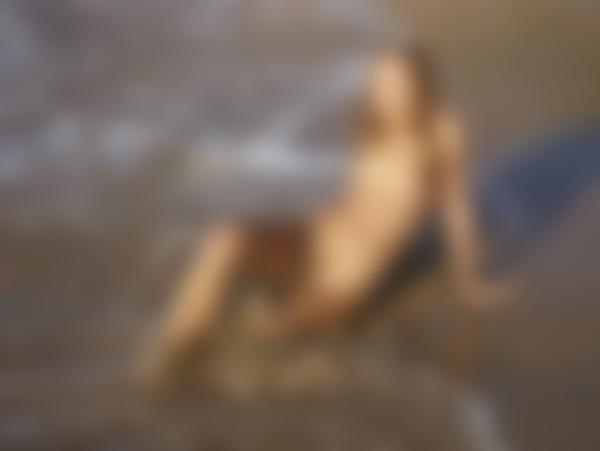 Resim # 11 galeriden Milena çıplaklar plajı
