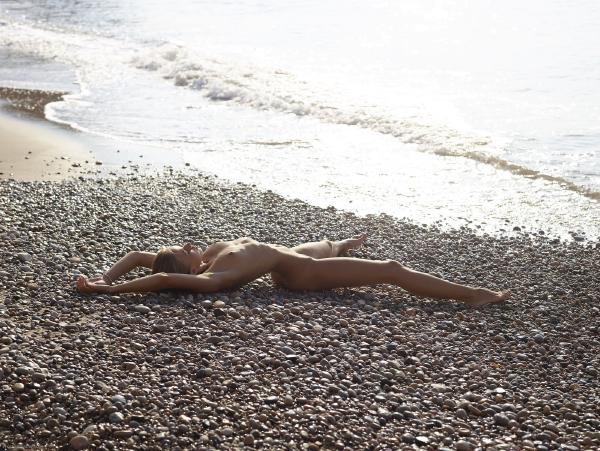 Image #3 from the gallery Milena nude pebble beach