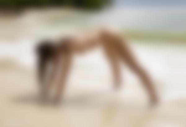 Bild #10 från galleriet Mira beach nakenbilder
