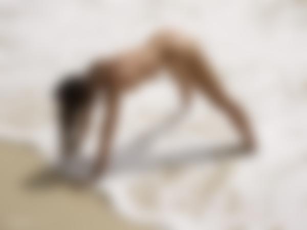 Bild #11 från galleriet Mira beach nakenbilder