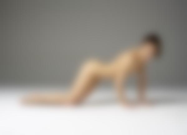 Billede #10 fra galleriet Mya første nøgenbilleder