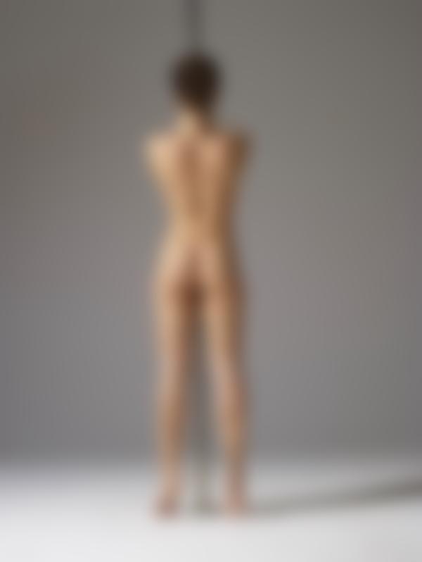 Bilde #10 fra galleriet Mya naken poledancing