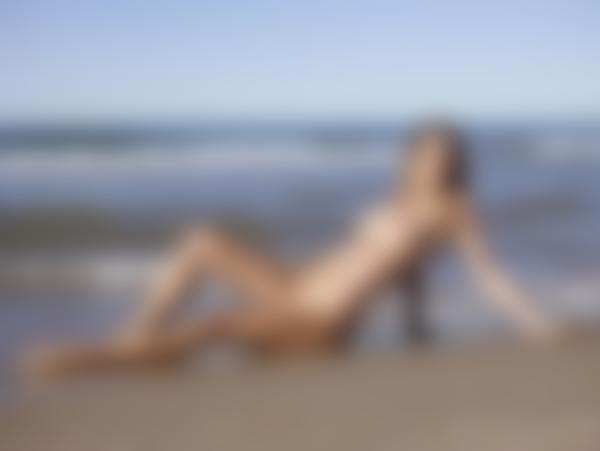 Immagine n.10 dalla galleria Sesso con Penelope in spiaggia