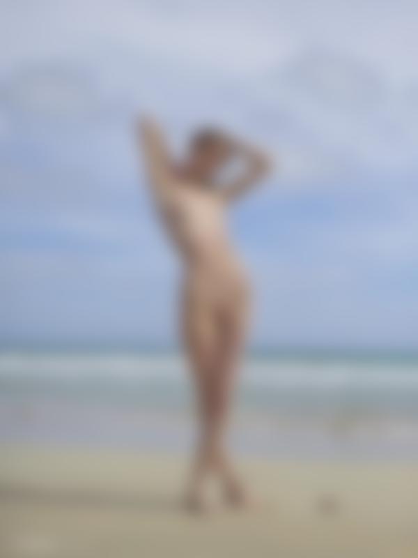 Imagen #8 de la galería playa nudista proserpina