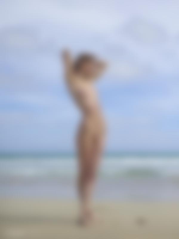 Bild #9 från galleriet Proserpina nakenstrand