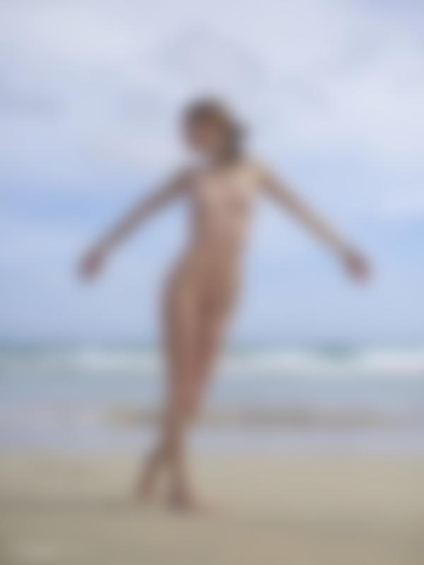 Kuva #10 galleriasta Proserpinan nude-ranta