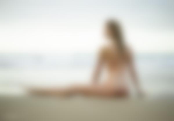 Gambar # 8 dari galeri Sonya sunrise on the beach