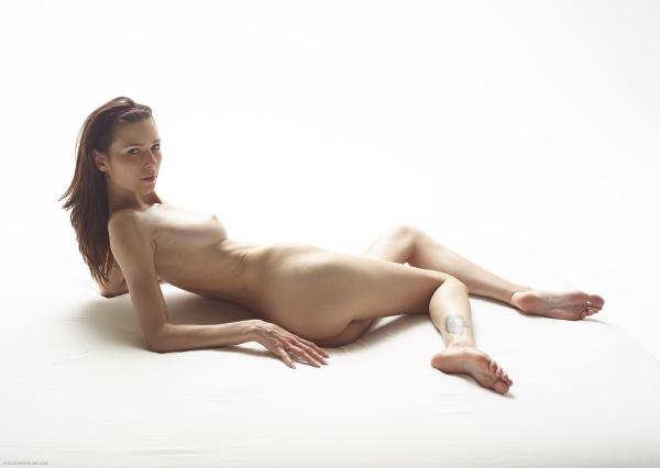 Billede #2 fra galleriet Tania high key nøgenbilleder