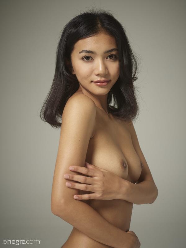 Immagine n.2 dalla galleria Yolanda carina e nuda